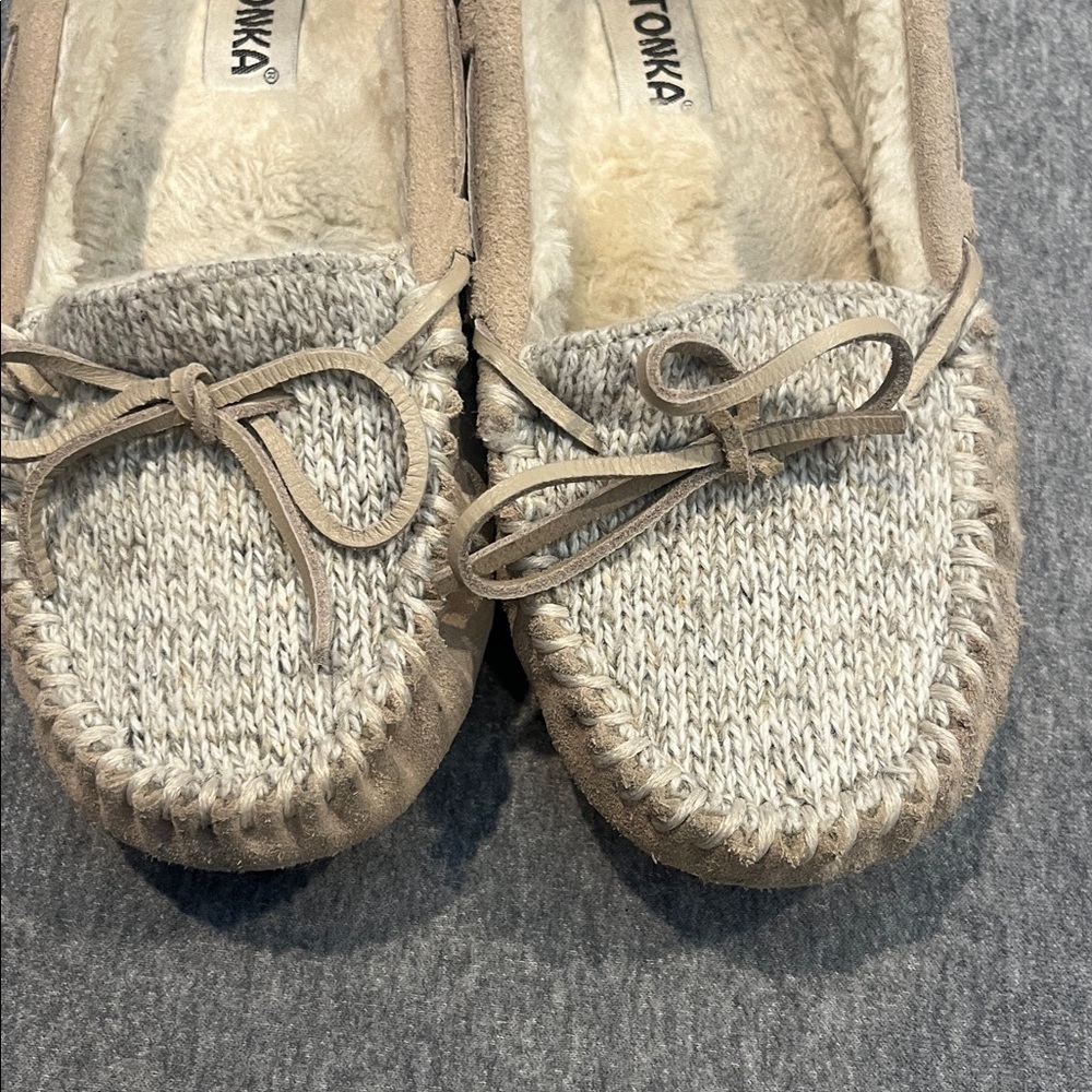 Minnetonka Allie Trapper moccasin style slippers. Women’s size 8 - Picture 2 of 10
